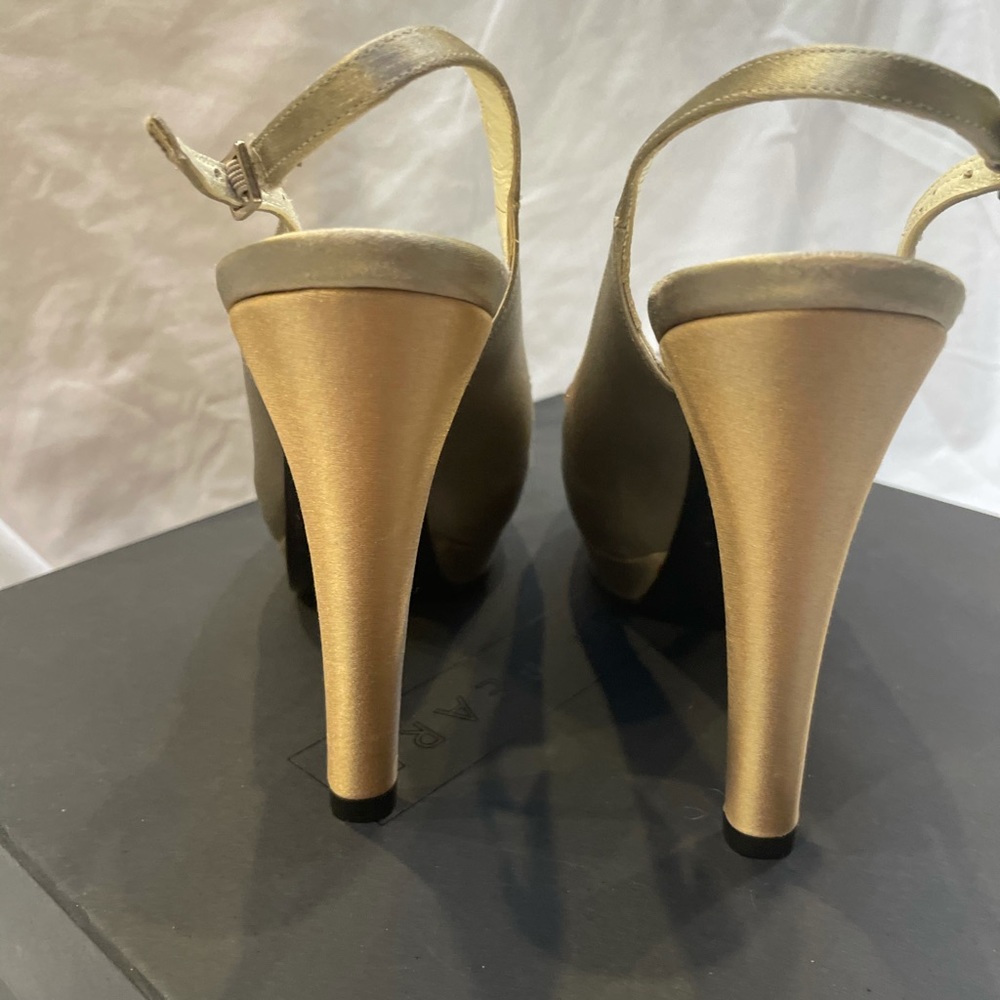 Gorgeous Stuart Weitzman Crystal Platform Pumps - image 4